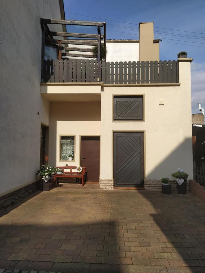Ferienhaus Treis Neef Екстер'єр фото